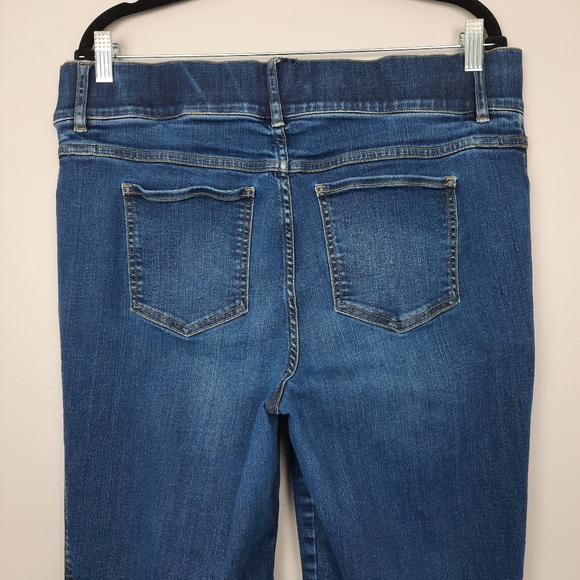 Spanx High Rise Pull On Flare Jeans in Midnight Shade size 1X - Picture 5 of 15